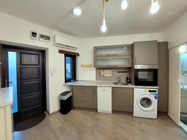 Eladó lakás Szeged, Belváros 36 nm