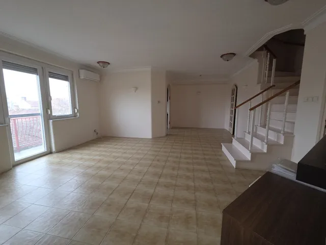 Kiadó lakás Szeged, Belváros, Béke utca 118 nm