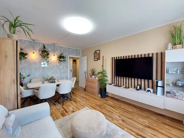 Eladó lakás Szeged, Makkosház, Csongrádi sugárút 60 nm