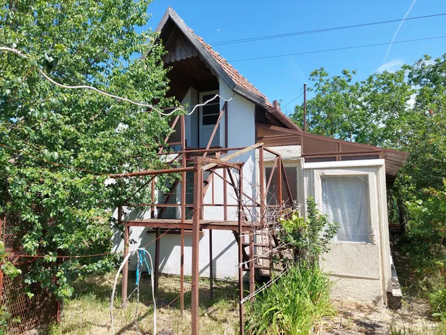 Eladó telek Szeged, Baktói kiskertek 25 nm