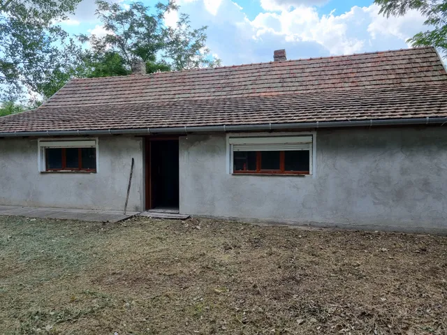 Eladó mezőgazdasági ingatlan Bordány, Seregélyes dűlő 85 nm