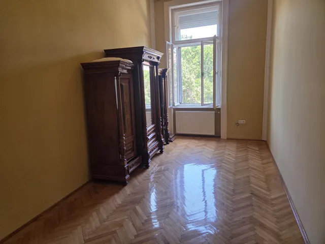 Eladó lakás Szeged, Belváros, Bartók tér 107 nm