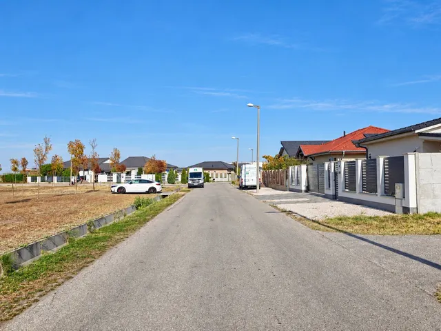 Eladó telek Szeged, Béketelep 977 nm