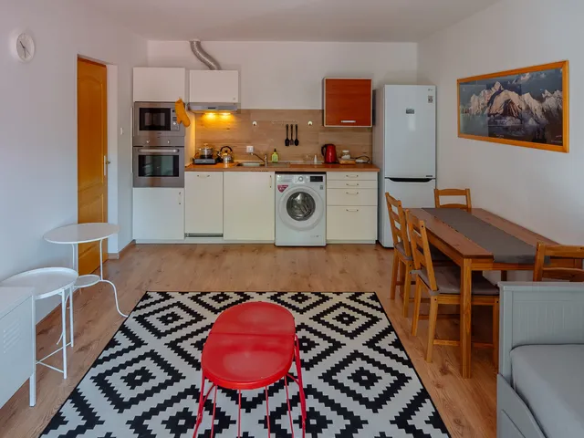 Kiadó lakás Makó, Kemping út 38 nm