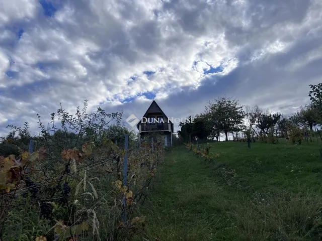 Eladó ház Nyergesújfalu, Zártkert 34 nm