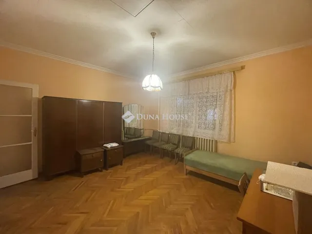 Eladó ház Nyergesújfalu, Harmat utca 105 nm