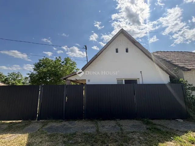 Eladó ház Nagysáp 81 nm