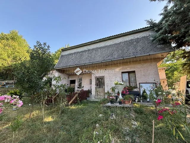 Eladó ház Mogyorósbánya 130 nm