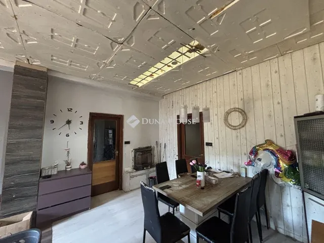 Eladó ház Mogyorósbánya 130 nm