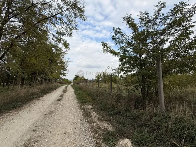 Eladó telek Nyergesújfalu, Németvölgy 849 nm