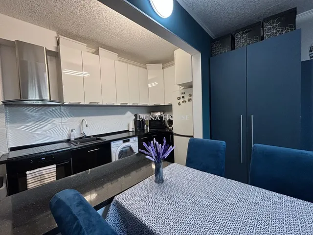 Eladó lakás Nyergesújfalu, Május 1. tér 54 nm