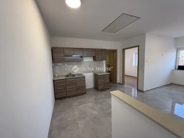 Eladó lakás Tokod, Temető utca 40 nm