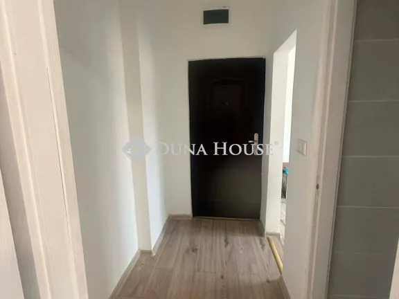 Eladó lakás Lábatlan 34 nm