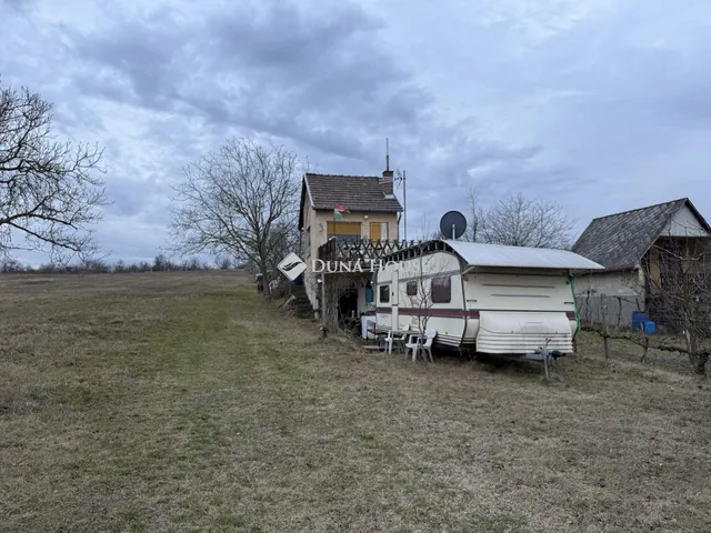 Eladó üdülő és hétvégi ház Nyergesújfalu 50 nm
