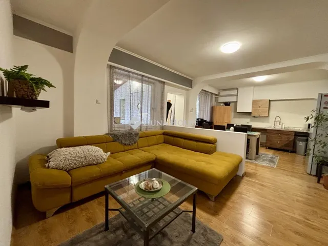 Eladó ház Tokod, Hársfa utca 216 nm