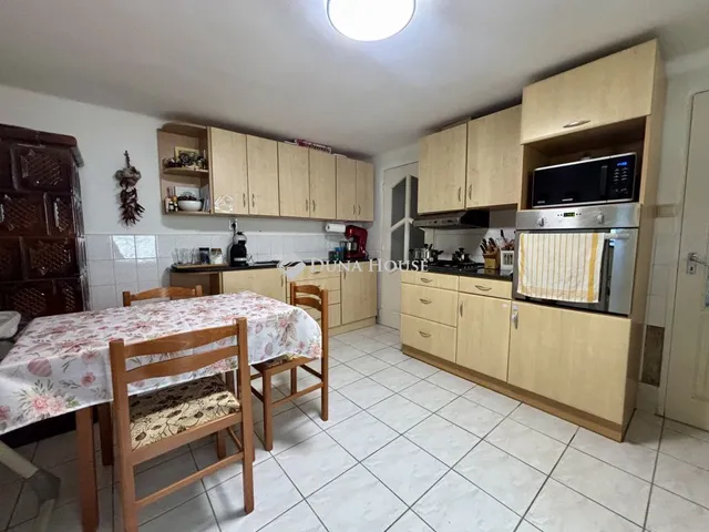 Eladó ház Esztergom 76 nm