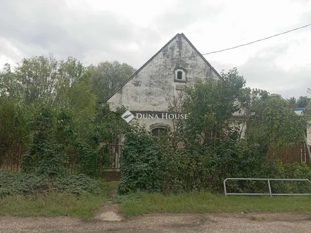 Eladó ház Máriahalom 120 nm