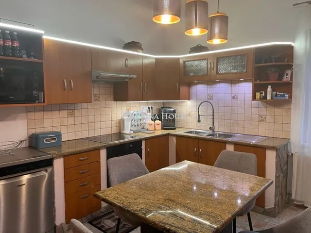 Eladó lakás Nyergesújfalu 47 nm