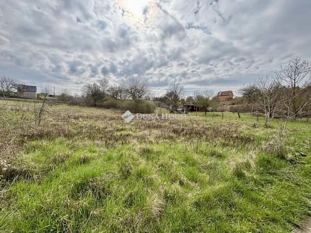 Eladó telek Nyergesújfalu, Nincs utca 2362 nm