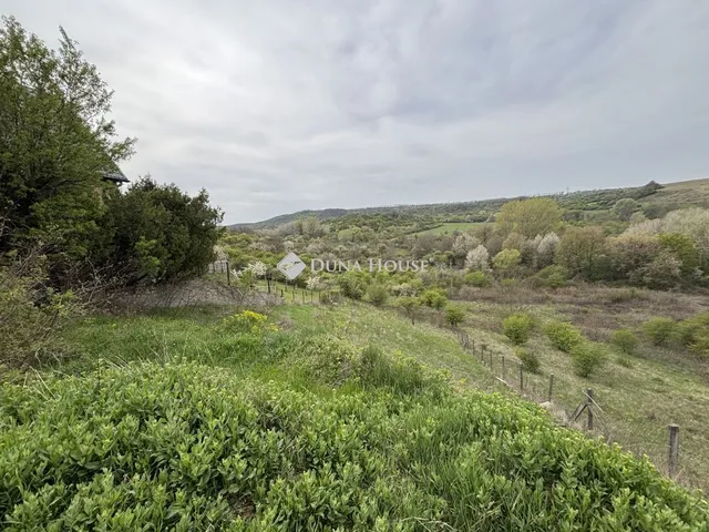 Eladó telek Lábatlan 1035 nm