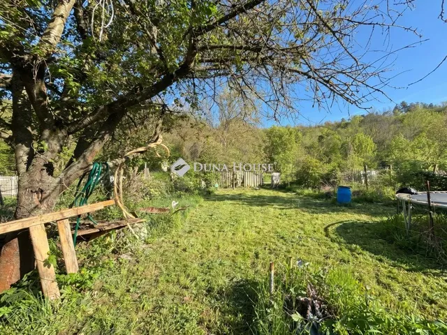 Eladó telek Nyergesújfalu 250 nm