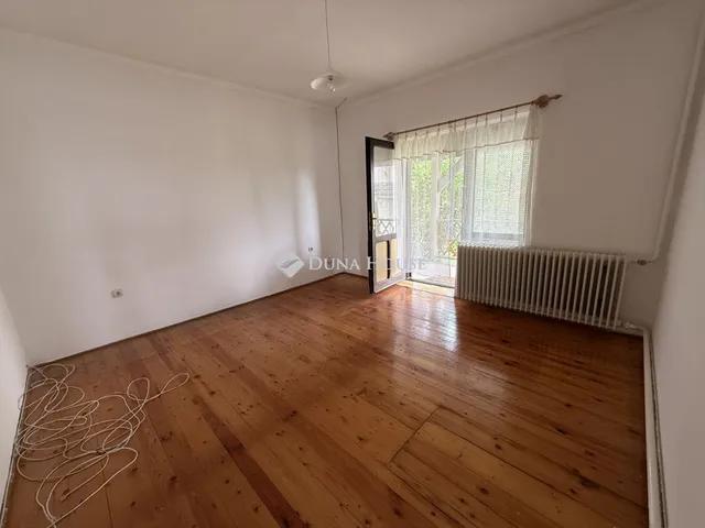 Eladó ház Lábatlan, József Attila utca 62 nm