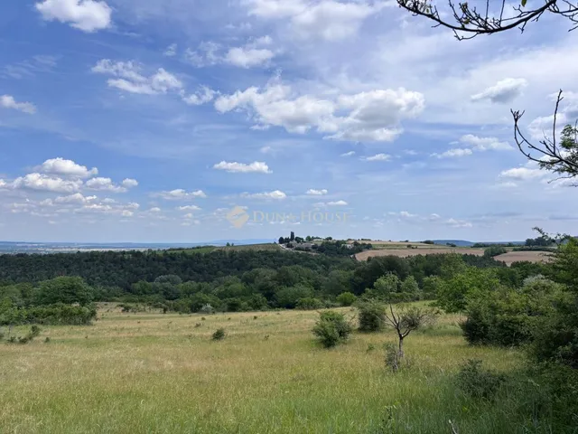 Eladó telek Neszmély, Külterület 7947 nm