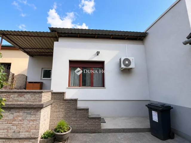 Eladó ház Esztergom, Római út 230 nm