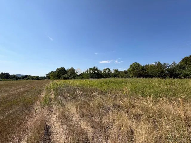 Eladó telek Pilismarót 691 nm
