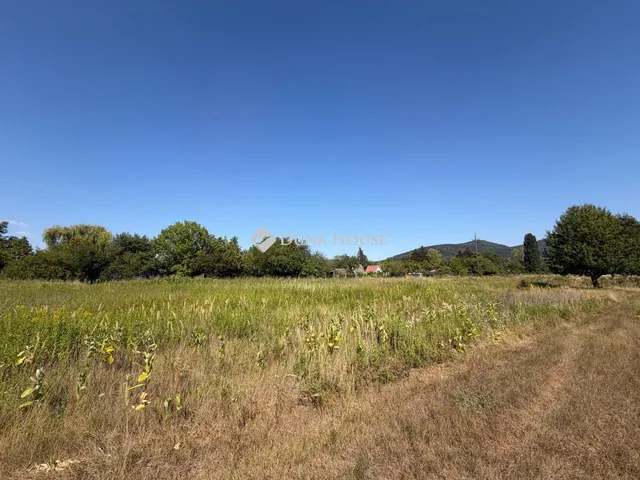 Eladó telek Pilismarót, Zártkert 691 nm