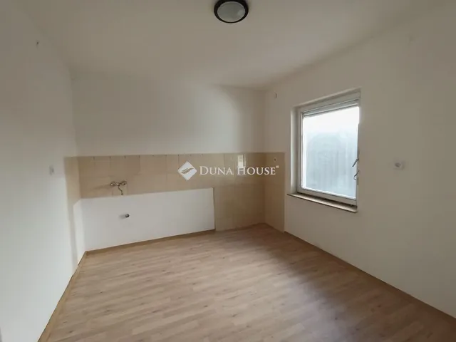 Eladó ház Nyergesújfalu 132 nm