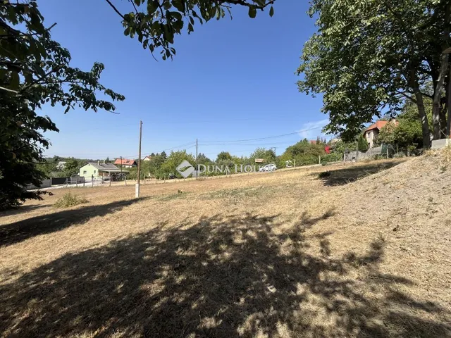 Eladó telek Dunaalmás, Orgona utca 1376 nm