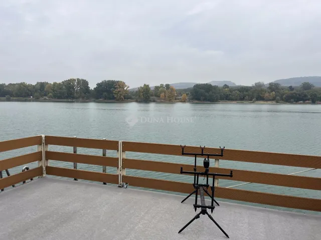 Eladó nyaraló Esztergom 52 nm