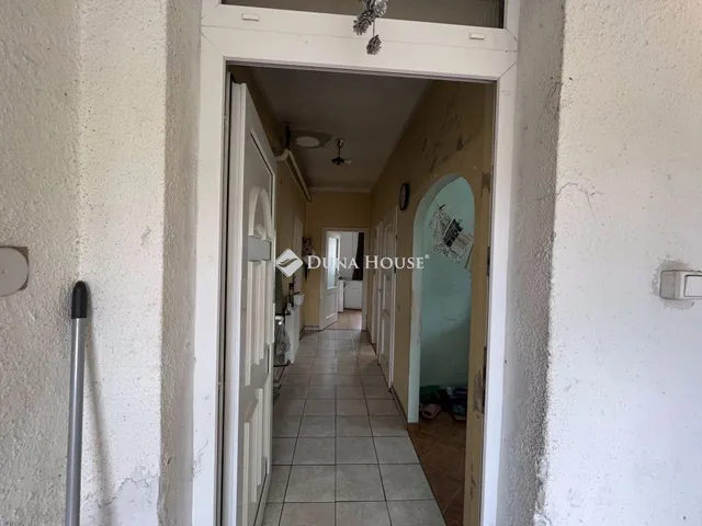 Eladó ház Tát 63 nm