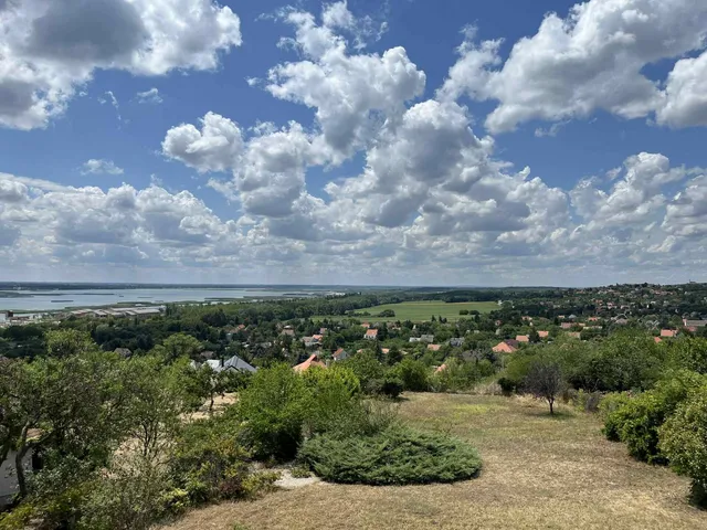 Eladó lakás Velence 104 nm