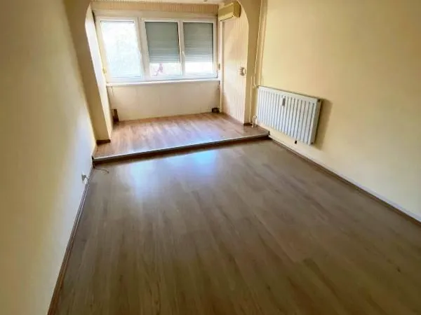 Eladó lakás Budapest III. kerület 70 nm