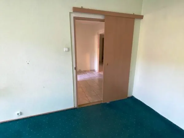 Eladó lakás Budapest III. kerület 70 nm