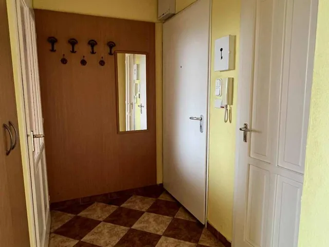 Eladó lakás Budapest III. kerület 60 nm