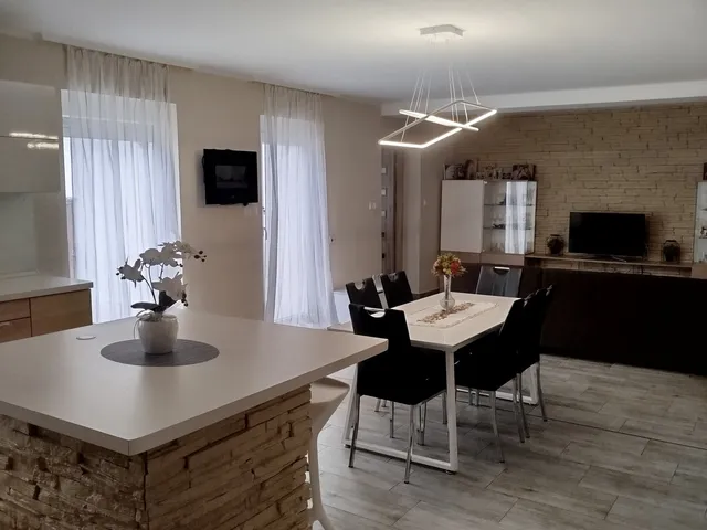 Eladó ház Kaposvár 200 nm