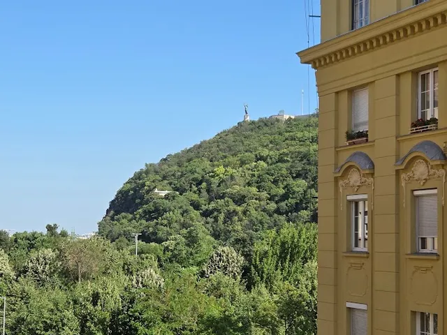 Kiadó lakás Budapest I. kerület, Attila út 74 nm