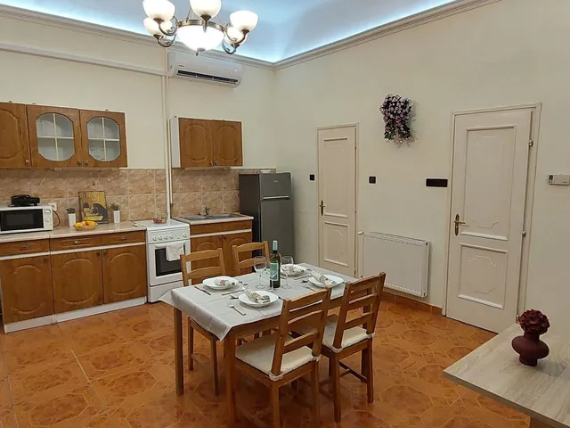 Kiadó lakás Budapest VII. kerület, István 97 nm