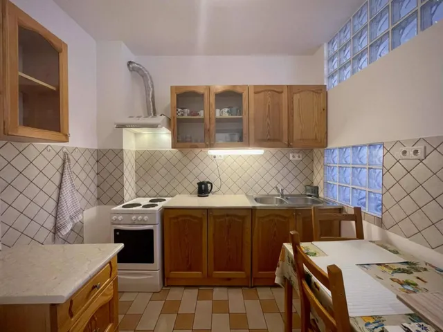 Kiadó lakás Budapest VIII. kerület, Auróra utca 30-32 52 nm
