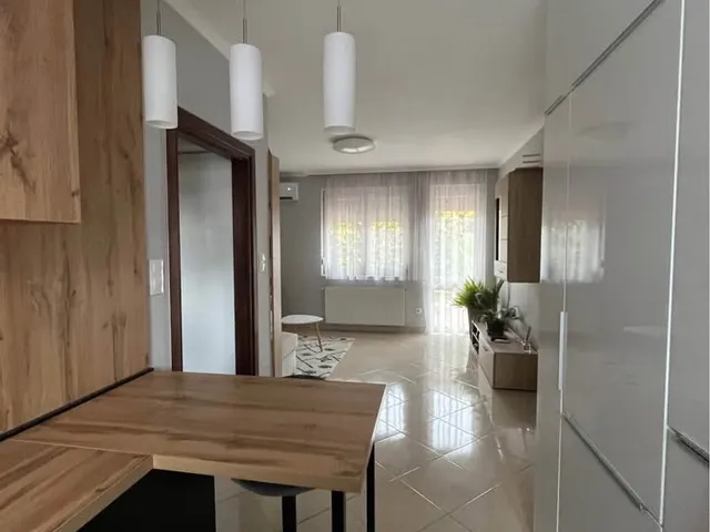 Eladó lakás Budapest XVII. kerület, Péceli út 72 nm