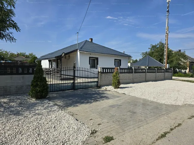 Eladó ház Ercsi, Kispusztai út 130 nm