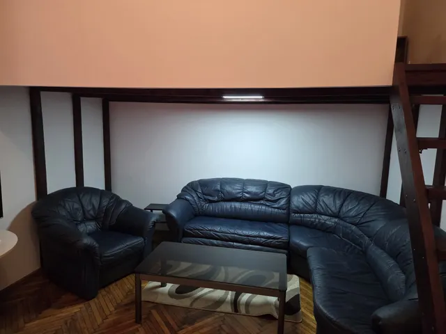 Kiadó lakás Budapest VIII. kerület, II. János Pál pápa tér 36 nm