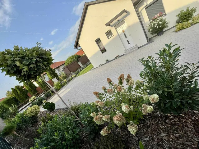 Eladó ház Pákozd, Pipacsos utca 66 nm