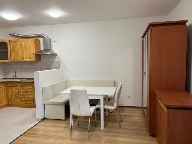 Kiadó lakás Budapest IX. kerület, Máriássy utca 30 nm