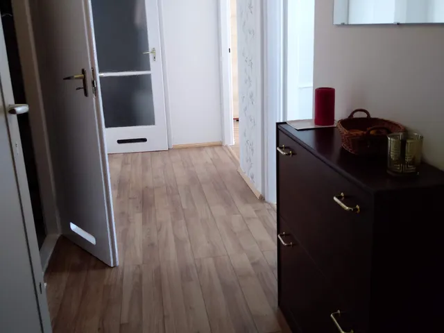 Kiadó lakás Budapest III. kerület, Szentendrei út 52 nm