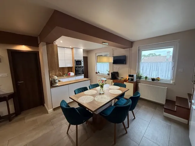 Eladó lakás Szeged 144 nm