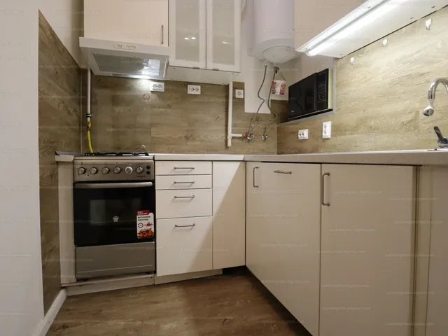 Kiadó lakás Budapest VIII. kerület, Déri Miksa 6 102 nm